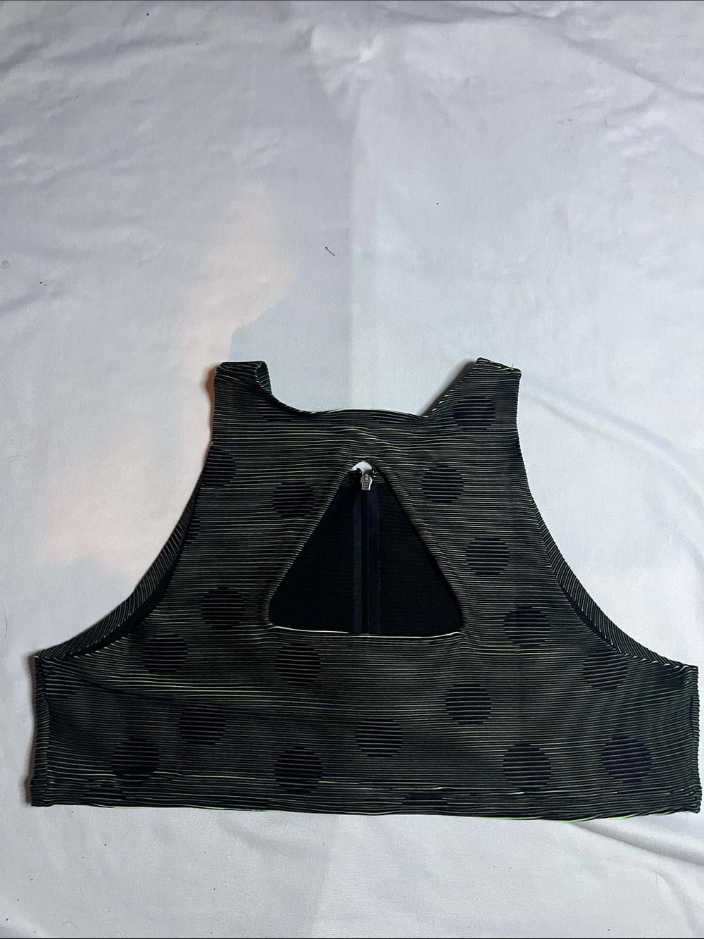 Nike Cropped Performance Top - Picture 5 of 8